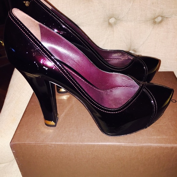 Louis Vuitton Monogram Vernis Tamara Heels - Picture 4 of 8